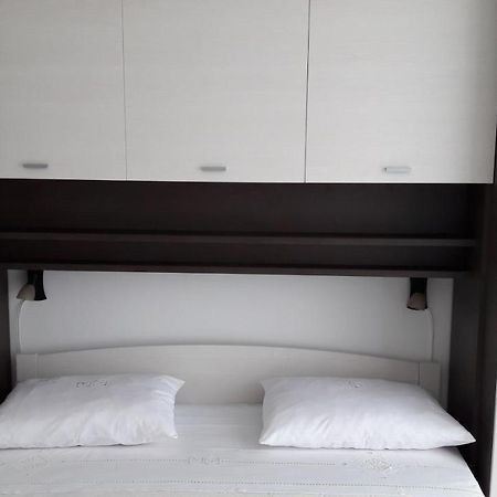Apartment Nena- Apartman Sa Posebnim Ulazom U Prizemlju, Terasom I Zelenom Okucnicom Rakotule Exterior foto